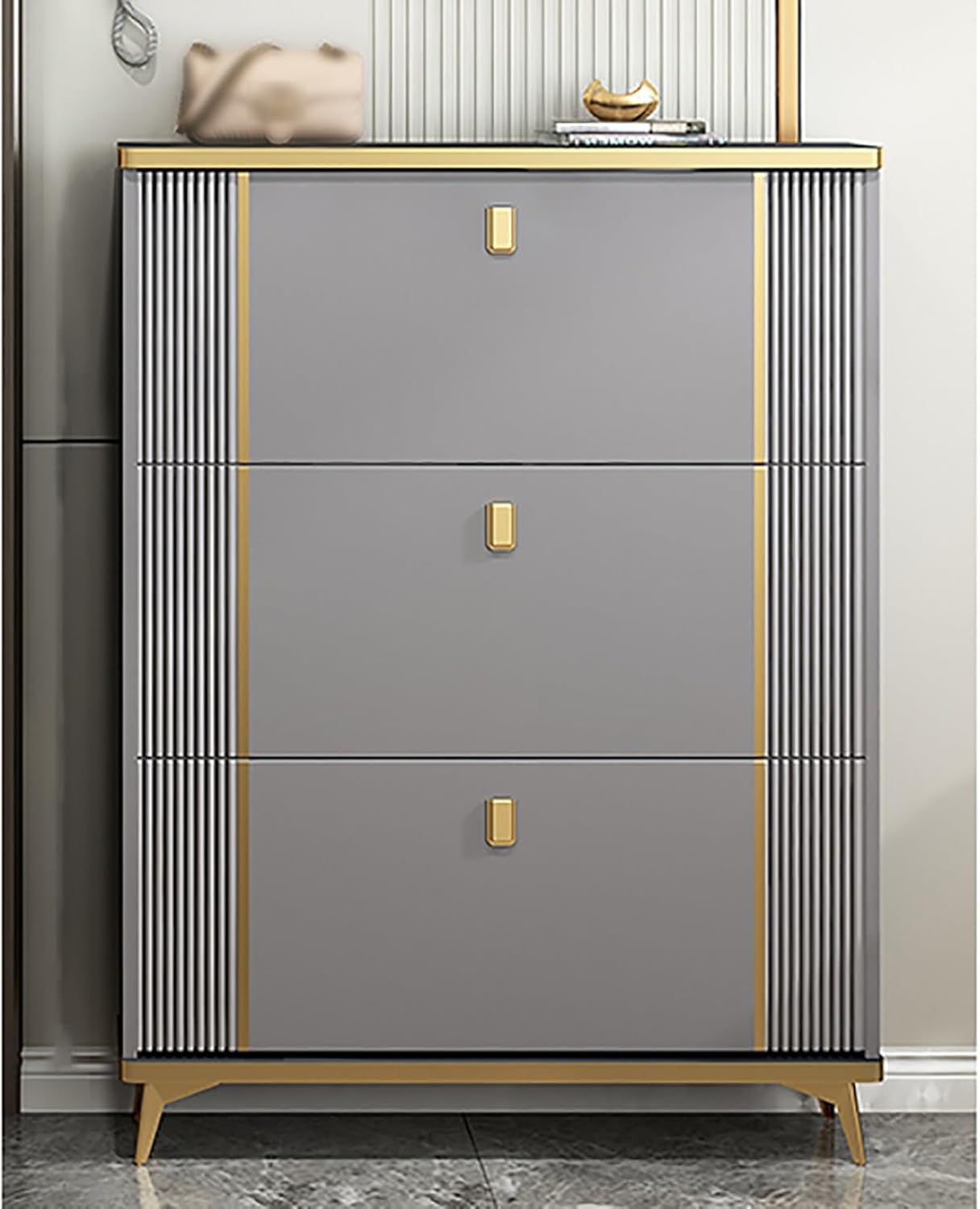 猫のポット、トルコの花瓶、スウェーデンのキャンドル